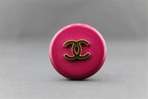 bouton chanel authentique|authentic chanel button identification.